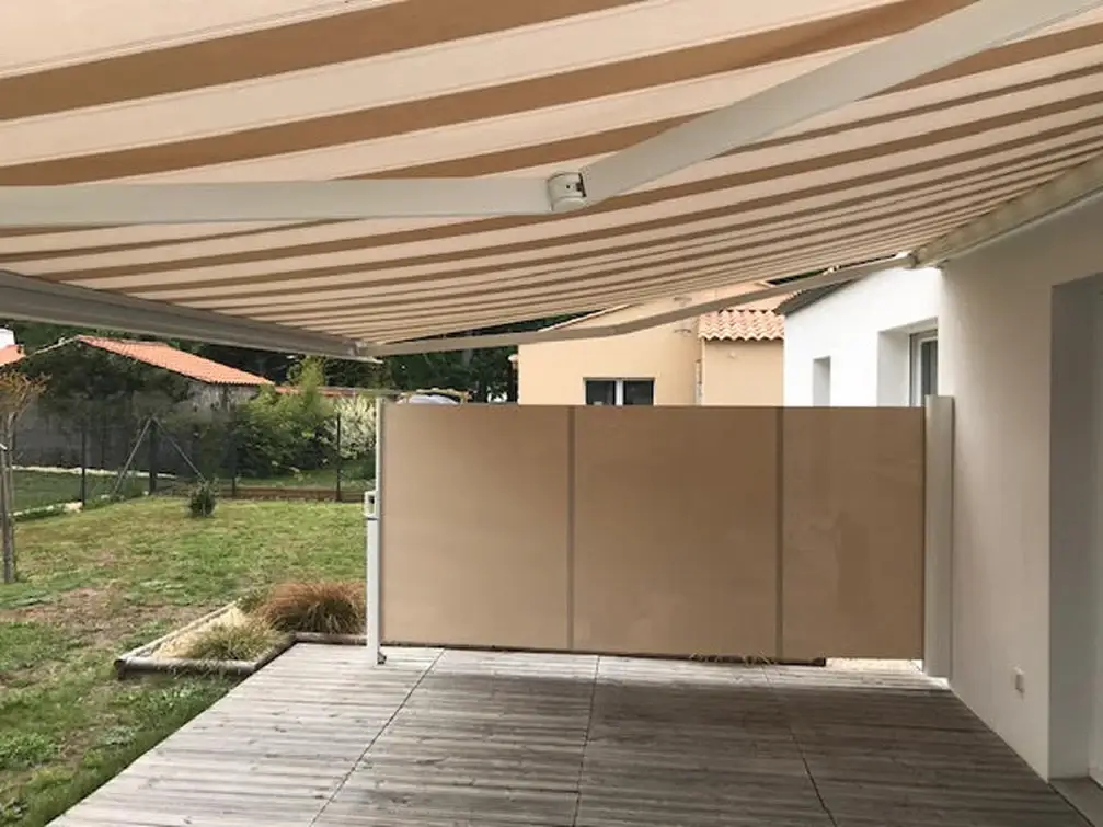 Store banne et brise-vue Maine et Loire
